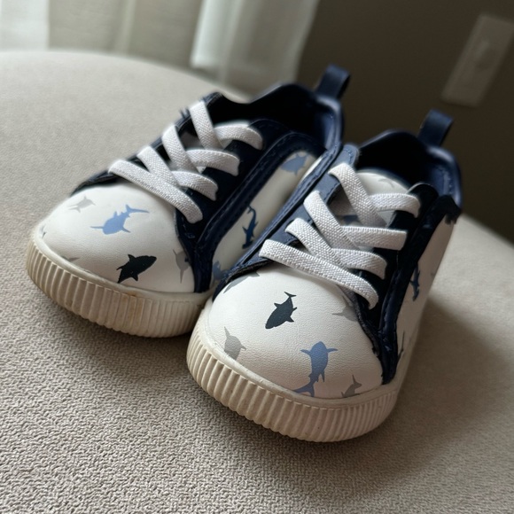 🍂CLEAROUT Carter's Slip-On Shark Sneaker - Picture 3 of 11